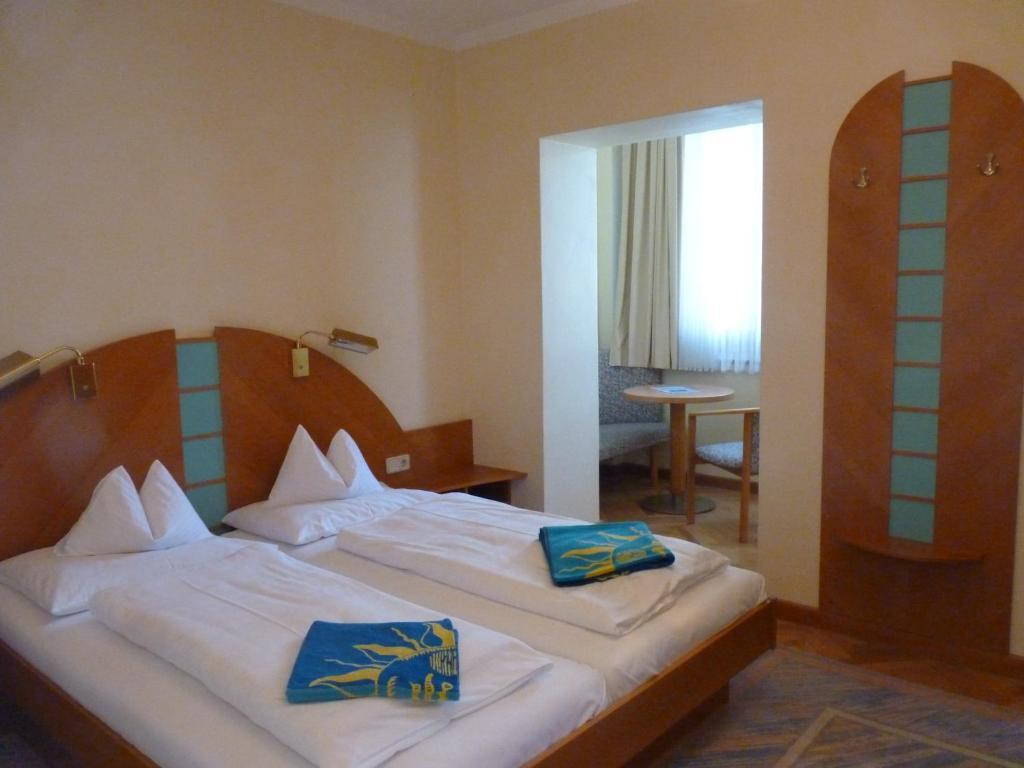 Dermuth Hotels - Hotel Sonnengrund Portschach am Woerthersee Room photo